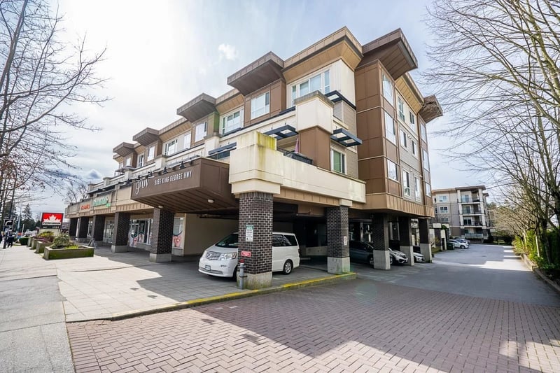 #410 9655 KING GEORGE Boulevard, Surrey, British Columbia, V3T0C7, Surrey, British Columbia — photo 1 of 5