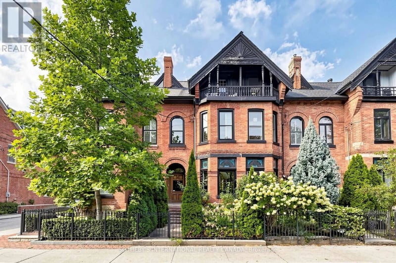 328 Wellesley Street East, Toronto (Cabbagetown-South St. James Town), Ontario, M4X1H3, Toronto (Cabbagetown-South St. James Town), Ontario — photo 1 of 5