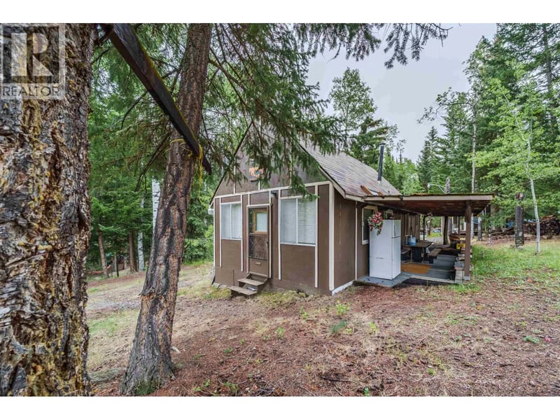 920 GREEN LAKE Road, 100 Mile House, British Columbia, V0K2K2, 100 Mile House, British Columbia — photo 1 of 5