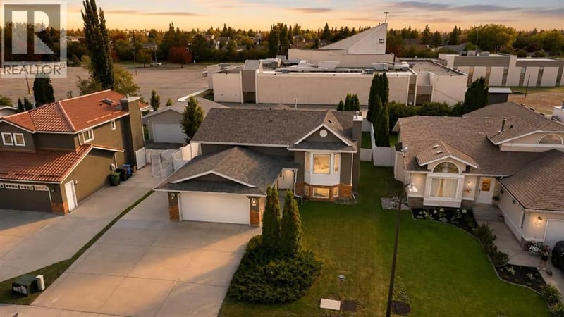 90 Duncan Crescent, Red Deer, Alberta, T4R2C1, Red Deer, Alberta — photo 1 of 5