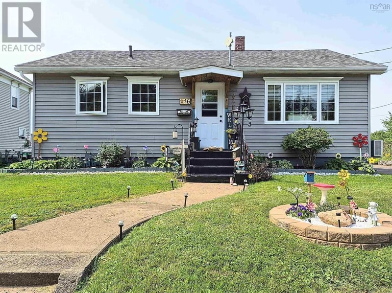 16 Copp Avenue, Amherst, Nova Scotia, B4H2T4, Amherst, Nova Scotia — photo 1 of 5