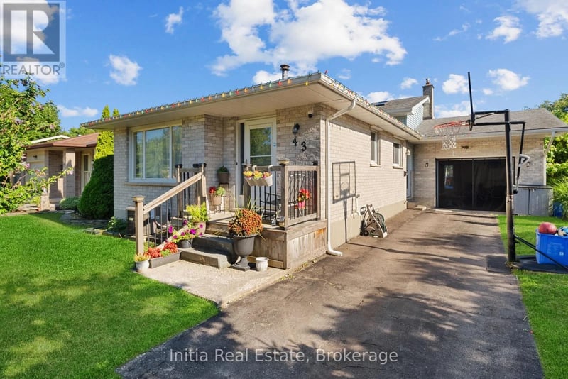 43 Sussex Crescent, London East (East D), Ontario, N5Y5H3, London East (East D), Ontario — photo 1 of 5