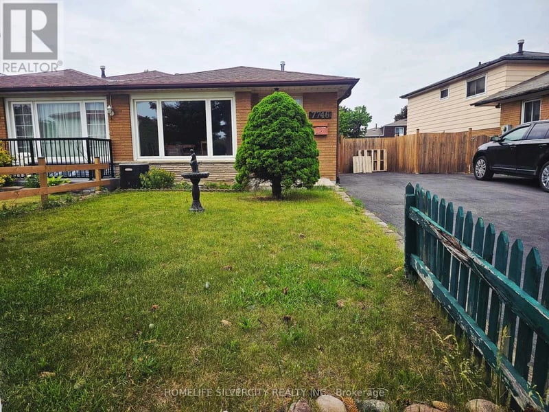 7746 Redstone Road, Mississauga (Malton), Ontario, L4T2B9, Mississauga (Malton), Ontario — photo 1 of 5