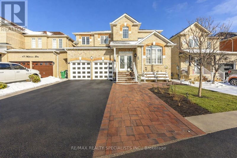 41 Madronna Gardens, Brampton (Fletcher's Meadow), Ontario, L7A2V9, Brampton (Fletcher's Meadow), Ontario — photo 1 of 5