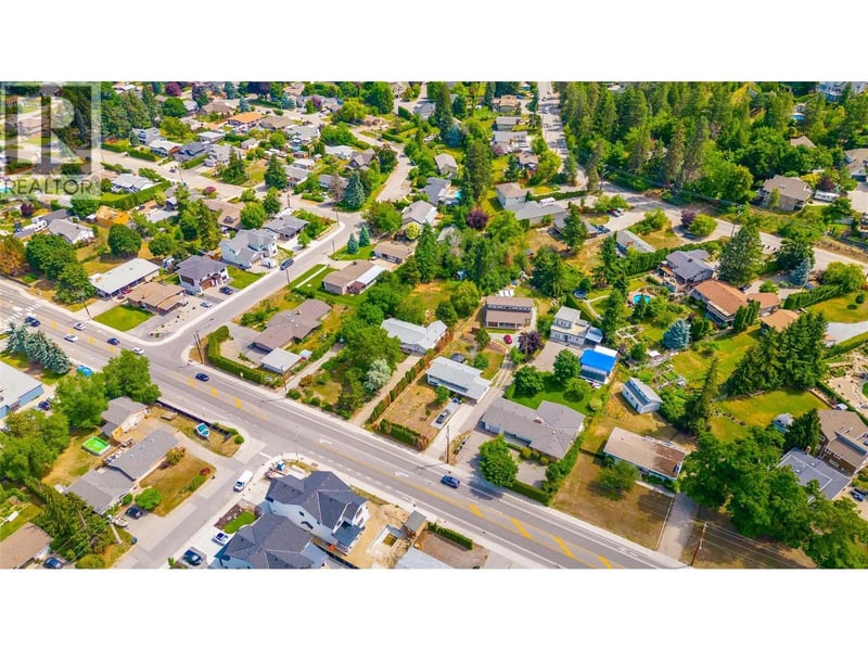4373 Gordon Drive, Kelowna, British Columbia, V1W1S7, Kelowna, British Columbia — photo 1 of 5