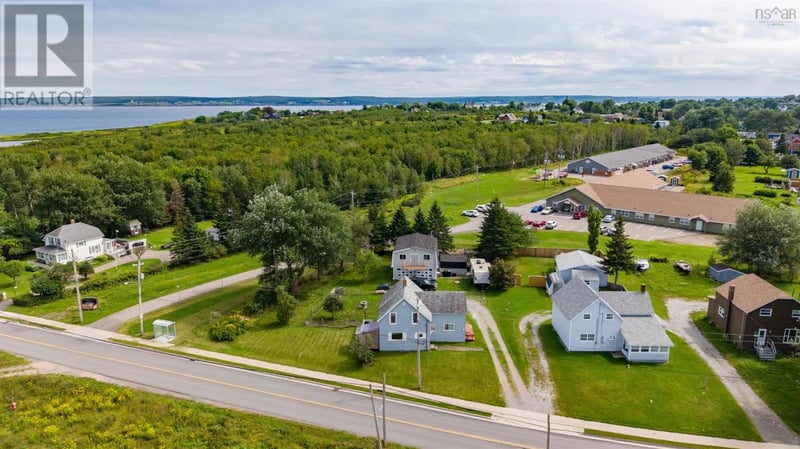218 Pitt Street, Sydney Mines, Nova Scotia, B1V1S3, Sydney Mines, Nova Scotia — photo 1 of 5