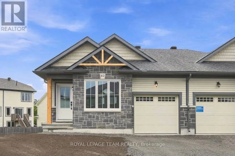 52 Whitcomb Crescent, Smiths Falls, Ontario, K7A0C2, Smiths Falls, Ontario — photo 1 of 5