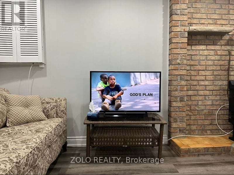3402 Frobex Court, Mississauga (Erindale), Ontario, L5C2B5, Mississauga (Erindale), Ontario — photo 1 of 5