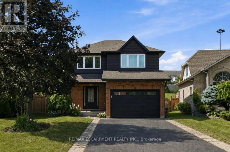 18 Sable Drive, Hamilton (Meadowlands), Ontario, L9K1K9, Hamilton (Meadowlands), Ontario — photo 1 of 5