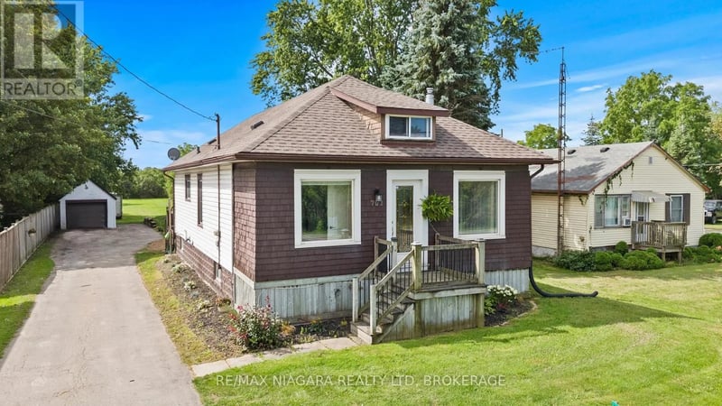 702 Main Street West, Port Colborne (Main Street), Ontario, L3K5V4, Port Colborne (Main Street), Ontario — photo 1 of 5