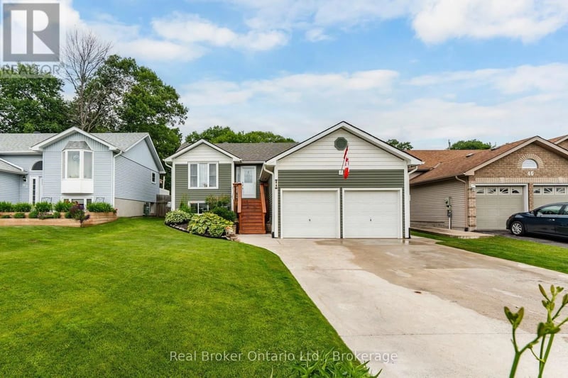 44 Byrnes Crescent, Penetanguishene, Ontario, L9M1V9, Penetanguishene, Ontario — photo 1 of 5
