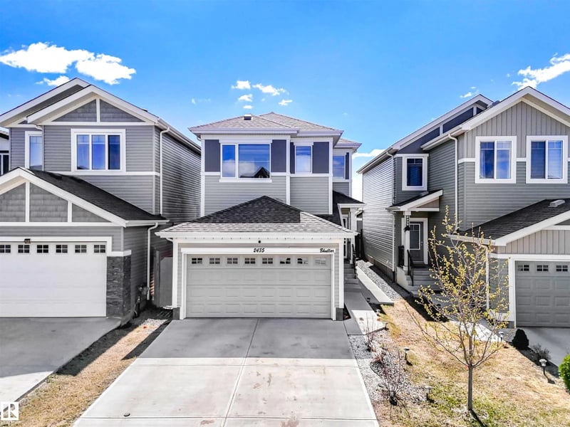 2435 12 AV NW, Edmonton, Alberta, T6T2M6, Edmonton, Alberta — photo 1 of 5