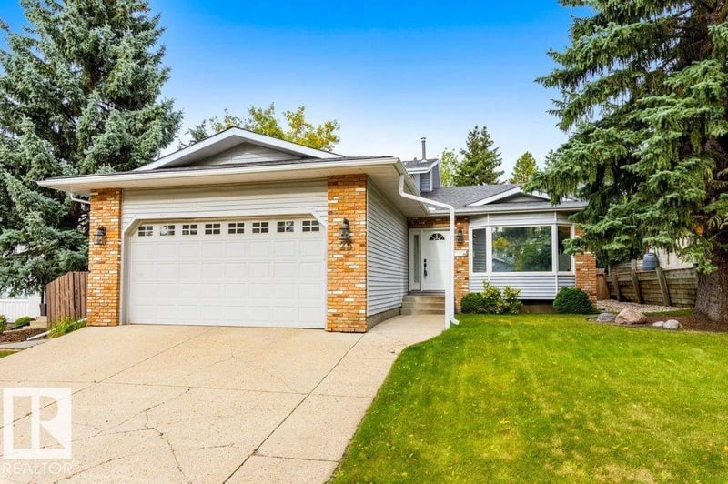 25 WELLAND CR, St. Albert, Alberta, T8N3W3, St. Albert, Alberta — photo 1 of 5
