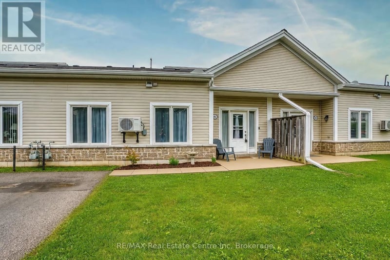 #102 760 Woodhill Drive, Centre Wellington (Fergus), Ontario, N1M3W5, Centre Wellington (Fergus), Ontario — photo 1 of 5