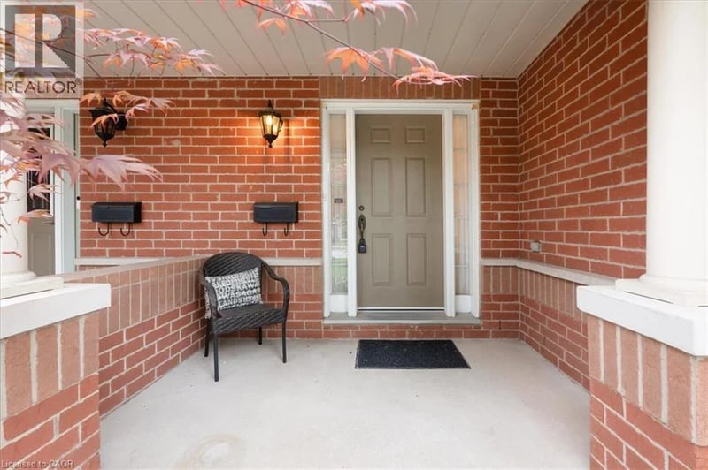 #2 2175 COUNTRY CLUB Drive, Burlington, Ontario, L7M4H9, Burlington, Ontario — photo 1 of 5