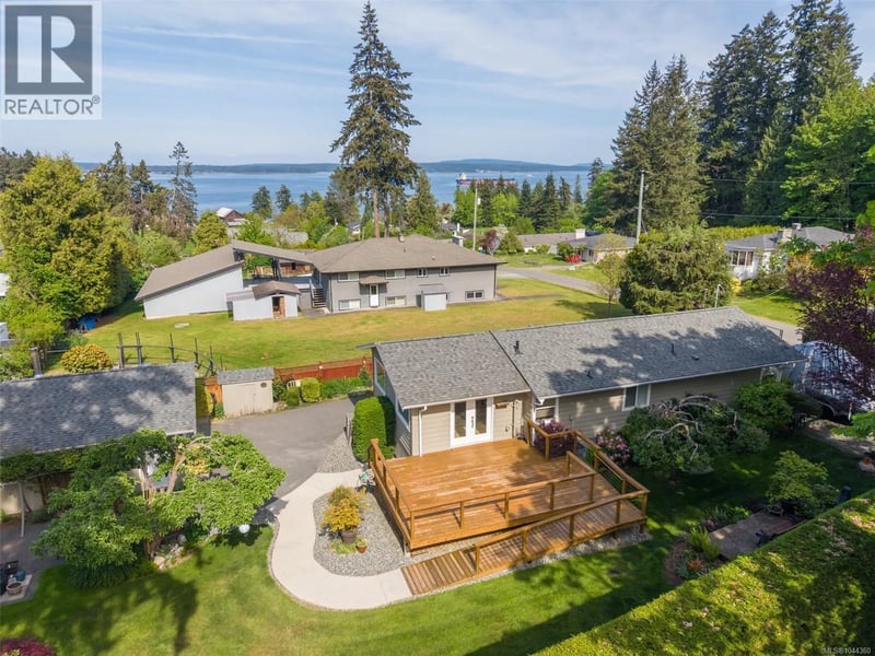 3475 Seacloud Road, Saltair, British Columbia, V0R1K2, Saltair, British Columbia — photo 1 of 5