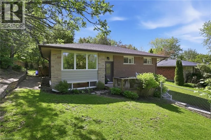 52 GRAND Avenue, Caledonia, Ontario, N3W2J5, Caledonia, Ontario — photo 1 of 5