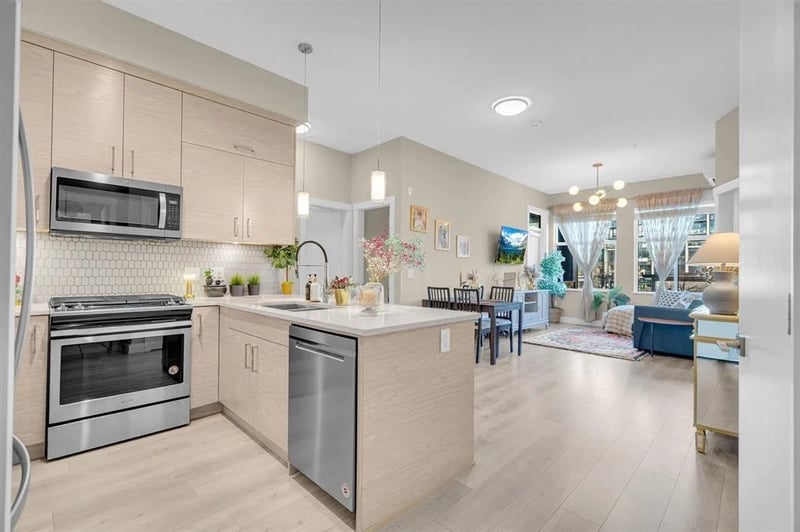 #219 2120 GLADWIN Road, Abbotsford, British Columbia, V3S0L7, Abbotsford, British Columbia — photo 1 of 5