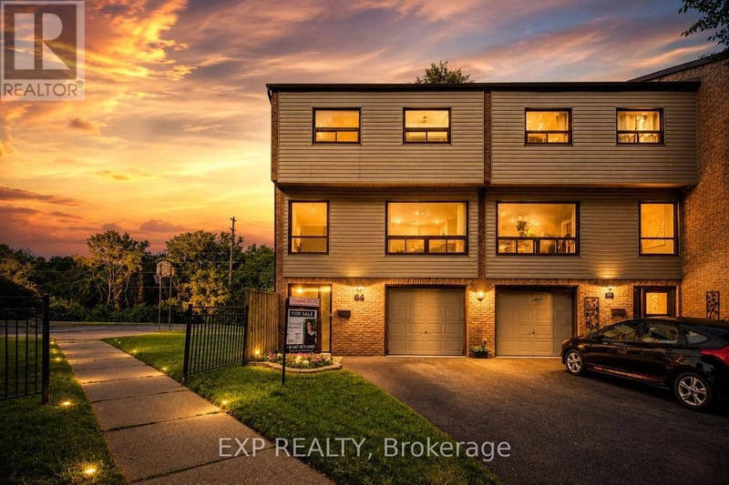 64 Parklane Circle, Clarington (Bowmanville), Ontario, L1C3V9, Clarington (Bowmanville), Ontario — photo 1 of 5