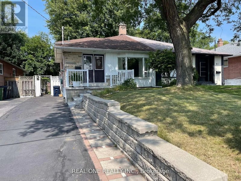 #2 Bedrooms 63 Sundial Crescent, Toronto (Victoria Village), Ontario, M4A2J7, Toronto (Victoria Village), Ontario — photo 1 of 5