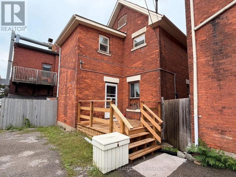53 Chatham Street, Brantford, Ontario, N3T2N8, Brantford, Ontario — photo 1 of 5