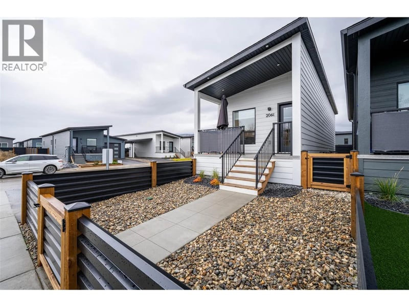 #206E 8900 Jim Bailey Road, Kelowna, British Columbia, V4V1E8, Kelowna, British Columbia — photo 1 of 5
