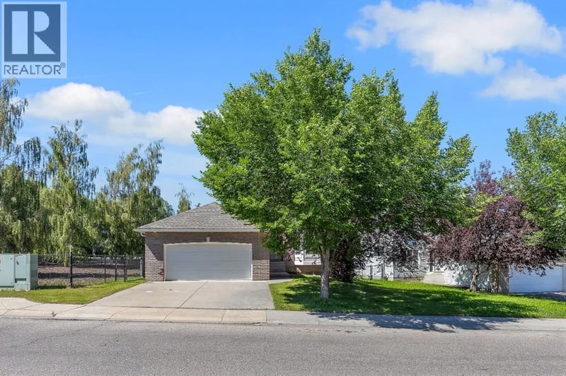694 Panorama Hills Drive Northwest, Calgary, Alberta, T3E8G8, Calgary, Alberta — photo 1 of 5