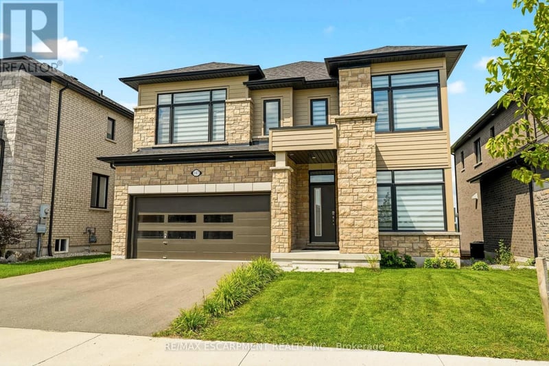 147 Midland Place, Welland (Hwy 406/Welland), Ontario, L3B0H4, Welland (Hwy 406/Welland), Ontario — photo 1 of 5