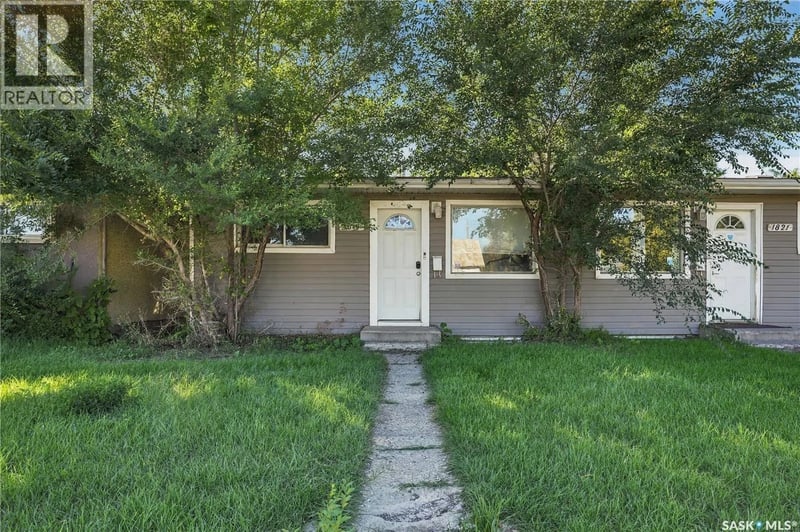 1819 C AVENUE N, Saskatoon, Saskatchewan, S7L1N9, Saskatoon, Saskatchewan — photo 1 of 5
