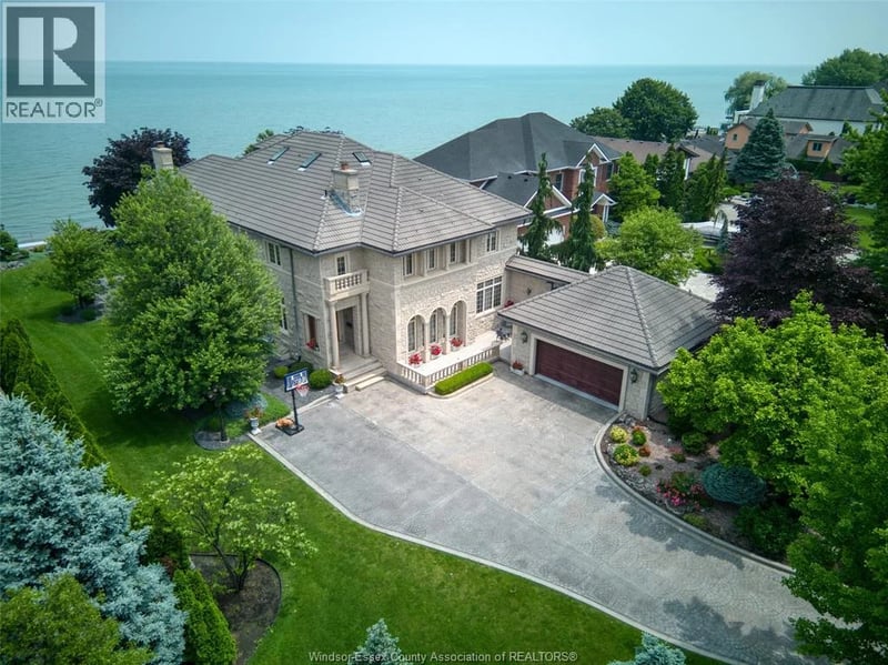 300 Elmgrove Drive, Lakeshore, Ontario, N8N3S4, Lakeshore, Ontario — photo 1 of 5