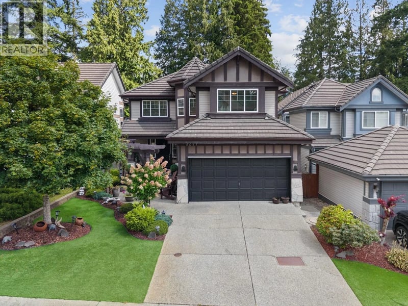 3277 CHARTWELL GRN, Coquitlam, British Columbia, V3E3M9, Coquitlam, British Columbia — photo 1 of 5