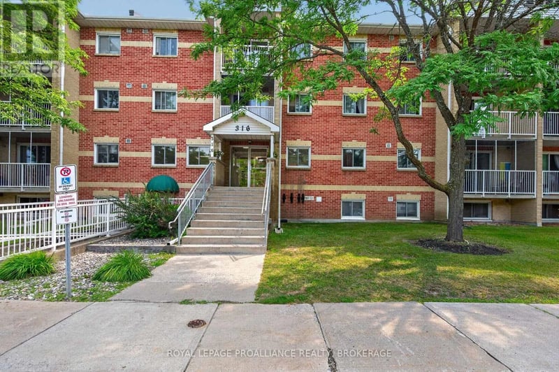 #411 316 Kingsdale Avenue, Kingston (East Gardiners Rd), Ontario, K7M8S2, Kingston (East Gardiners Rd), Ontario — photo 1 of 5