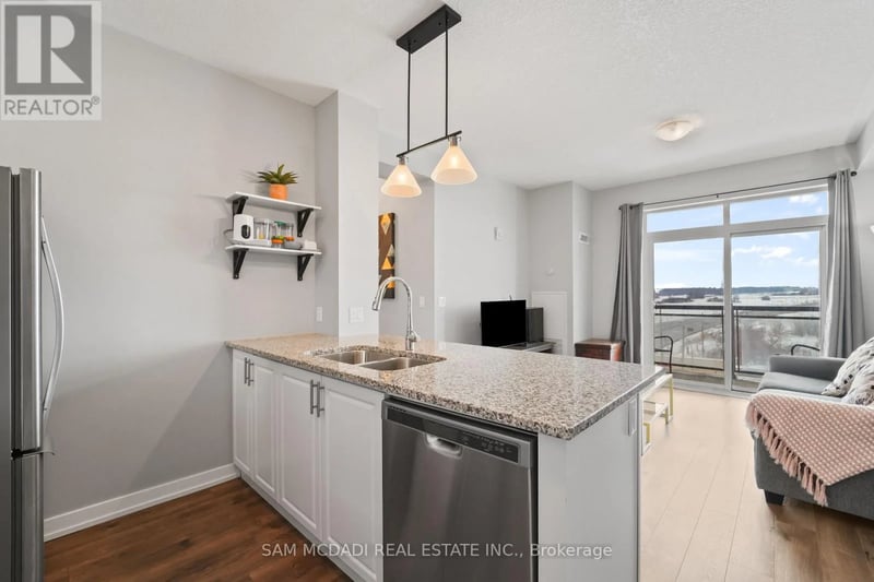 #622 2490 Old Bronte Road, Oakville (WM Westmount), Ontario, L6M0Y5, Oakville (WM Westmount), Ontario — photo 1 of 5