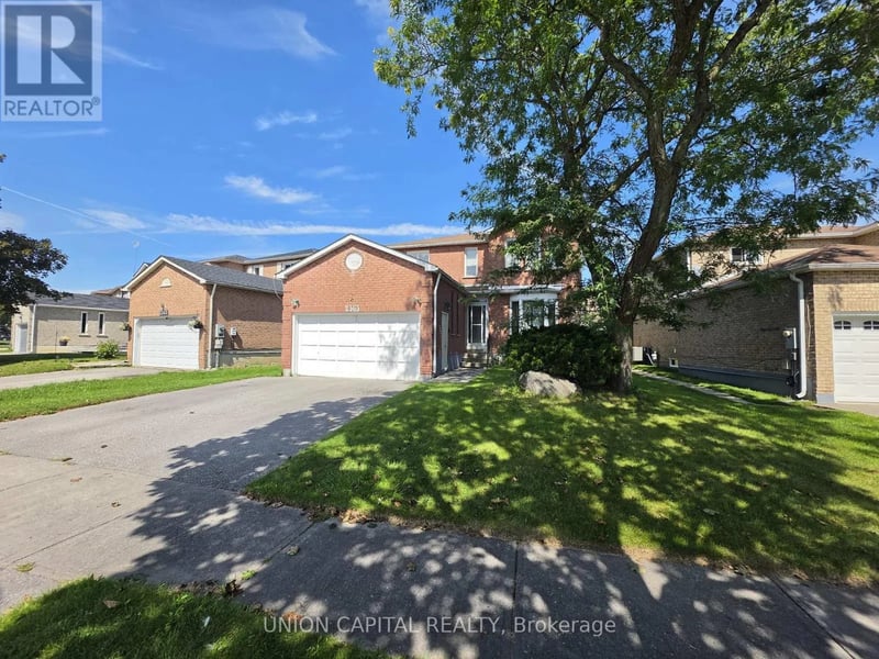 2363 Strathmore Crescent, Pickering (Brock Ridge), Ontario, L1X2H3, Pickering (Brock Ridge), Ontario — photo 1 of 5
