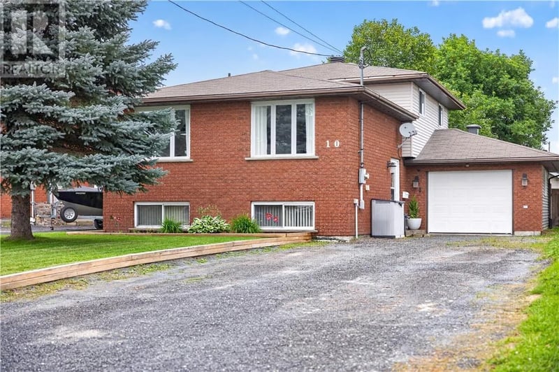 10 Firmin Court, Azilda, Ontario, P0M1B0, Azilda, Ontario — photo 1 of 5