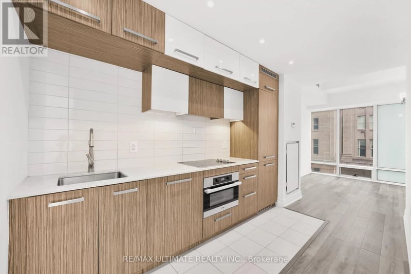 #506 8 The Esplanade Street, Toronto (Waterfront Communities), Ontario, M5E0A6, Toronto (Waterfront Communities), Ontario — photo 1 of 5
