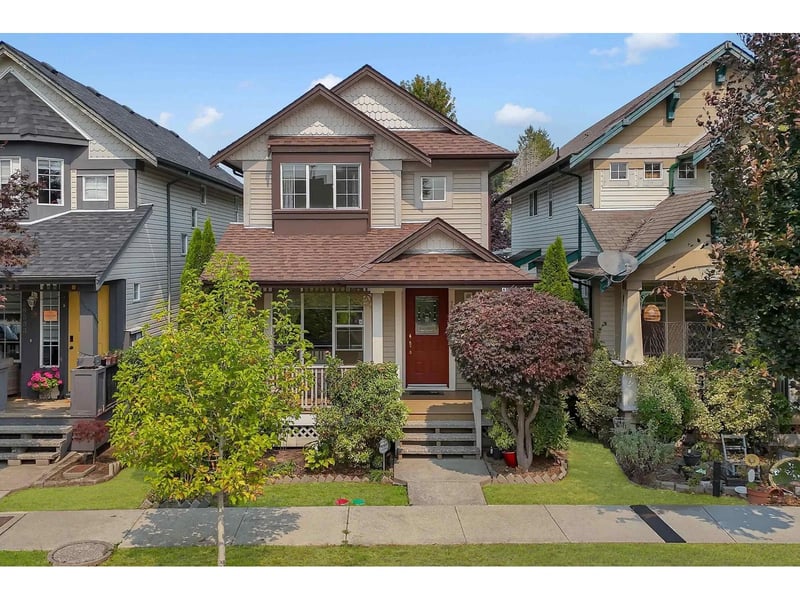 18539 67A Avenue, Surrey, British Columbia, V3S9B5, Surrey, British Columbia — photo 1 of 5