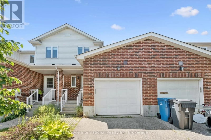 47 HASLER Crescent, Guelph (Pineridge/Westminster Woods), Ontario, N1L1A2, Guelph (Pineridge/Westminster Woods), Ontario — photo 1 of 5