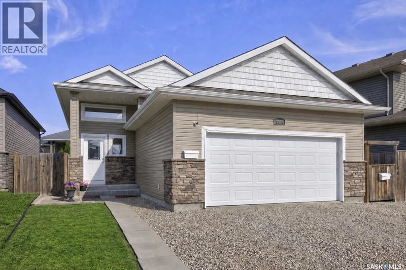 1114 Hargreaves WAY, Saskatoon, Saskatchewan, S7R0H2, Saskatoon, Saskatchewan — photo 1 of 5