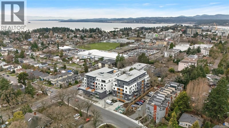 #203 1102 Esquimalt Road, Esquimalt, British Columbia, V9A0L3, Esquimalt, British Columbia — photo 1 of 5
