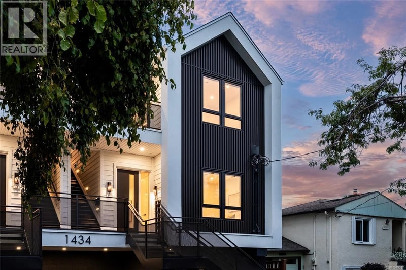 #2 1434 Brooke Street, Victoria, British Columbia, V8S1M3, Victoria, British Columbia — photo 1 of 5