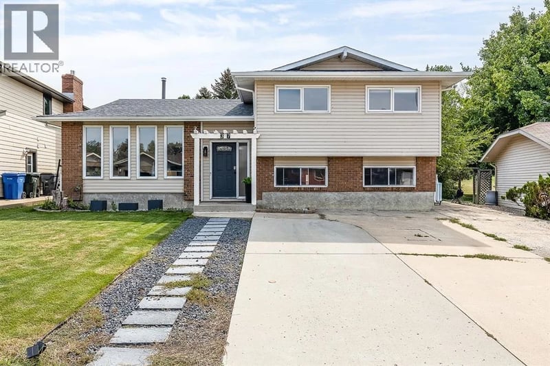 37 Sunflower Court Southeast, Medicine Hat, Alberta, T1B2H6, Medicine Hat, Alberta — photo 1 of 5