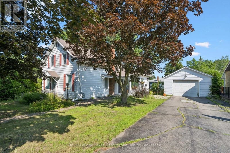 190 Winewood Avenue West, Gravenhurst (Muskoka (S)), Ontario, P1P1E6, Gravenhurst (Muskoka (S)), Ontario — photo 1 of 5
