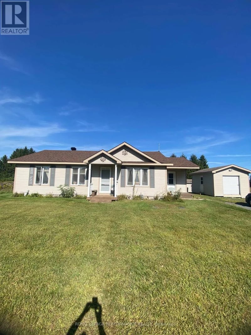 6125 Florence Street, South Glengarry, Ontario, K0C1E0, South Glengarry, Ontario — photo 1 of 5