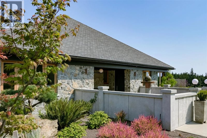 735 Arden Road, Metchosin, British Columbia, V9C4G2, Metchosin, British Columbia — photo 1 of 5