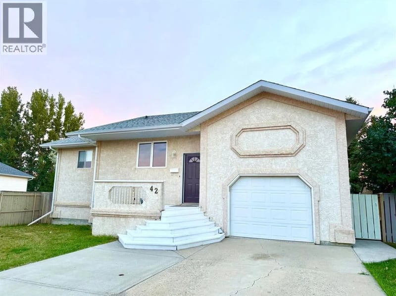 42 Mt Backus Crescent West, Lethbridge, Alberta, T1K6P6, Lethbridge, Alberta — photo 1 of 5