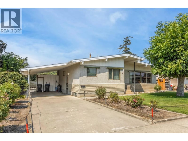 1206 Lawson Avenue, Kelowna, British Columbia, V1Y6T9, Kelowna, British Columbia — photo 1 of 5