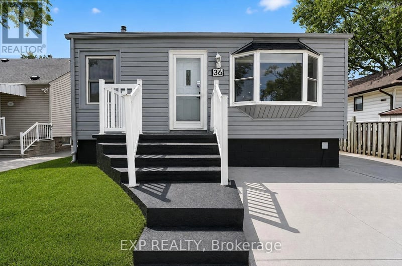 36 Mahony Avenue, Hamilton (Normanhurst), Ontario, L8H3C5, Hamilton (Normanhurst), Ontario — photo 1 of 5