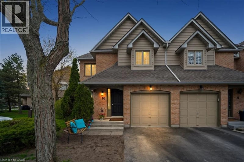#10 320 HAMILTON Drive, Ancaster, Ontario, L9G4W6, Ancaster, Ontario — photo 1 of 5