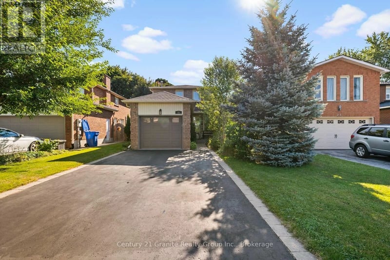 25 Greenwood Road, Whitchurch-Stouffville (Stouffville), Ontario, L4A5E8, Whitchurch-Stouffville (Stouffville), Ontario — photo 1 of 5